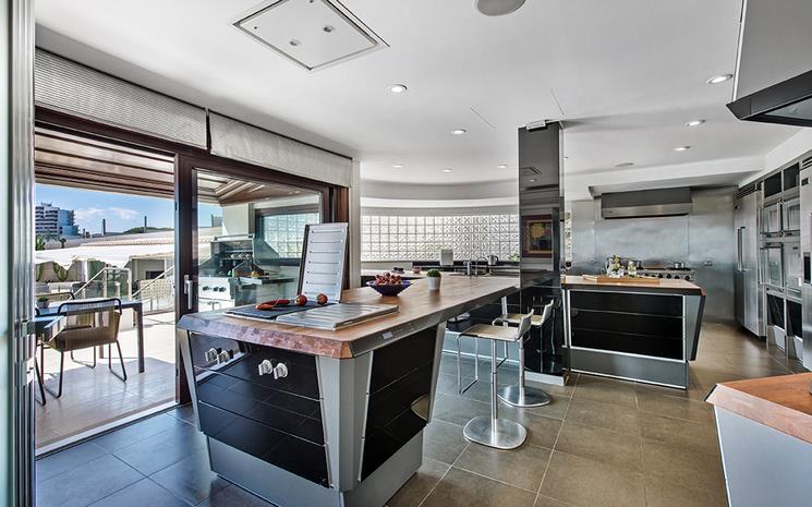 The Beach Villa