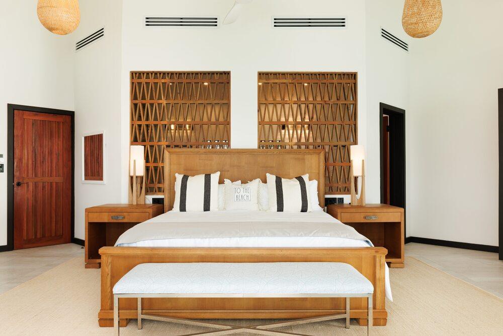 Blue Haven Rendezvous, Tamarind Hills 