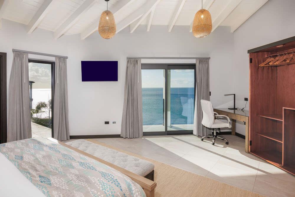 Blue Haven Rendezvous, Tamarind Hills 