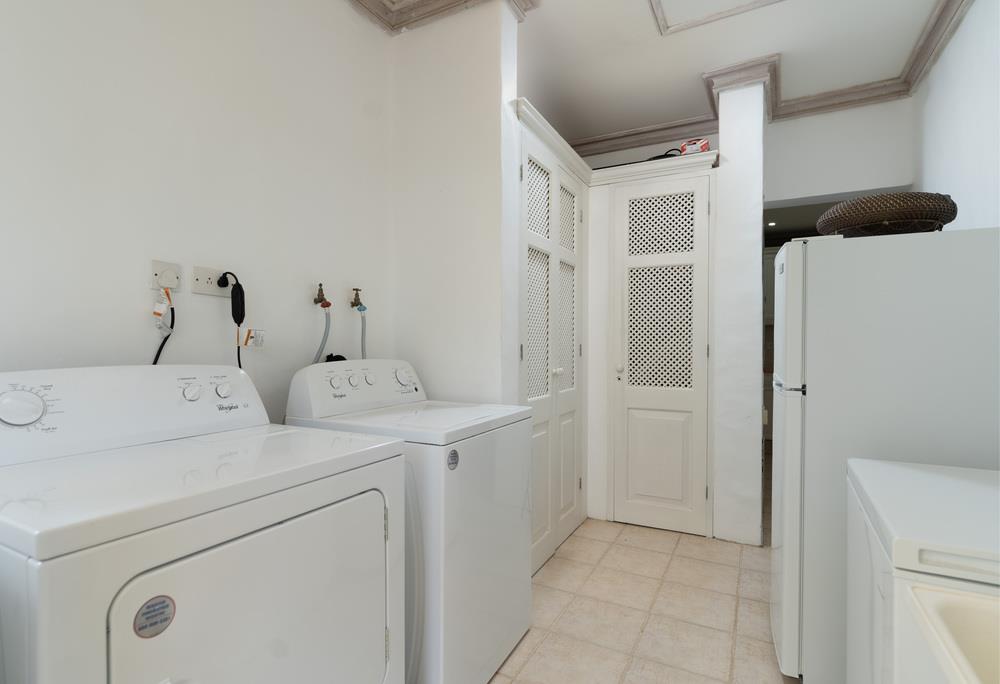 No Worries, 9 Coconut Grove 