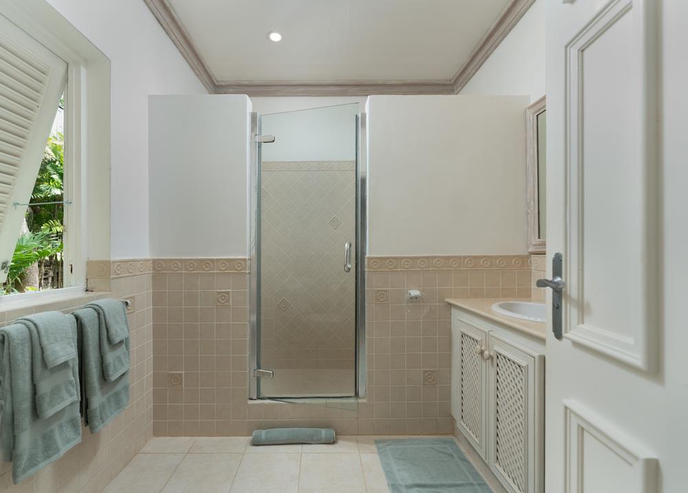 No Worries, 9 Coconut Grove 