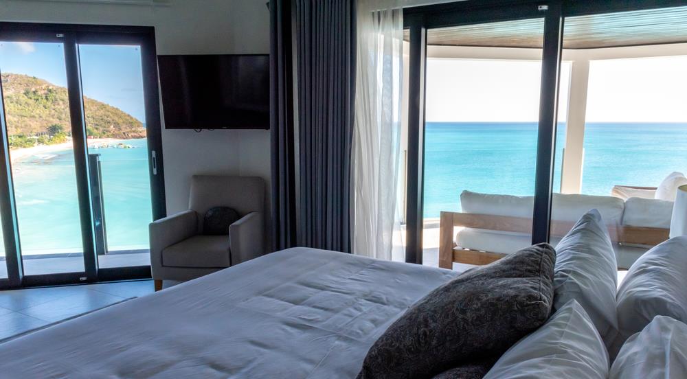 Ocean Azul, Tamarind Hills