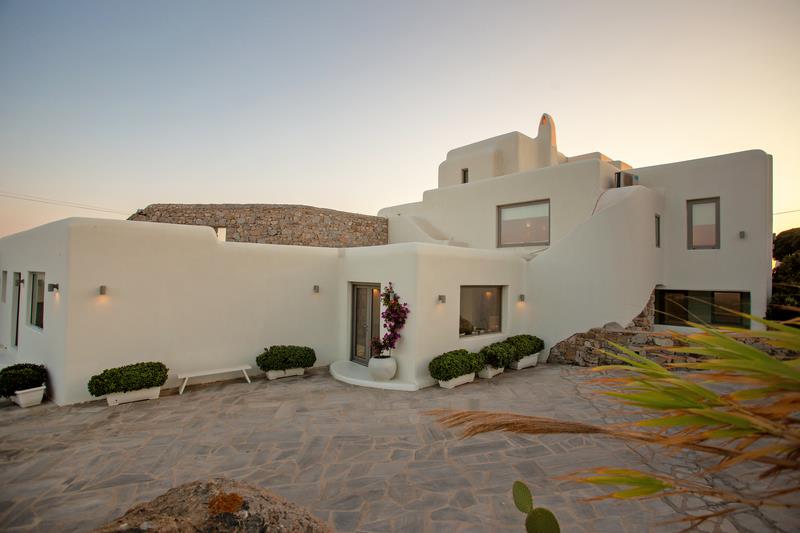 Themis Z Mykonos Resort 