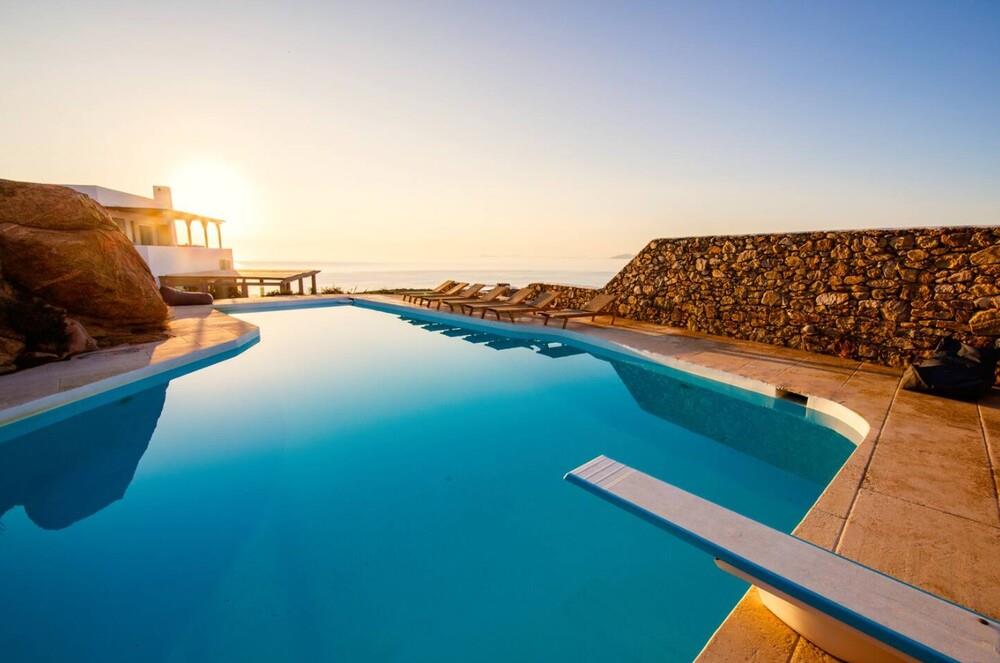 Paradise Estate: Villa Carina 