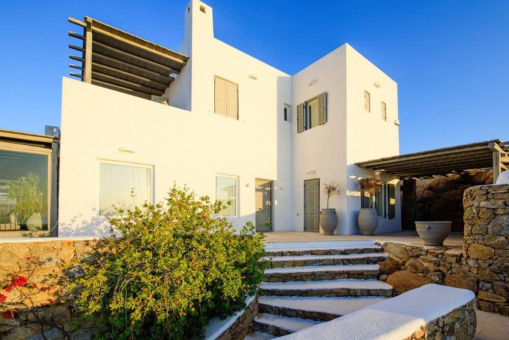 Paradise Estate: Villa Carina 