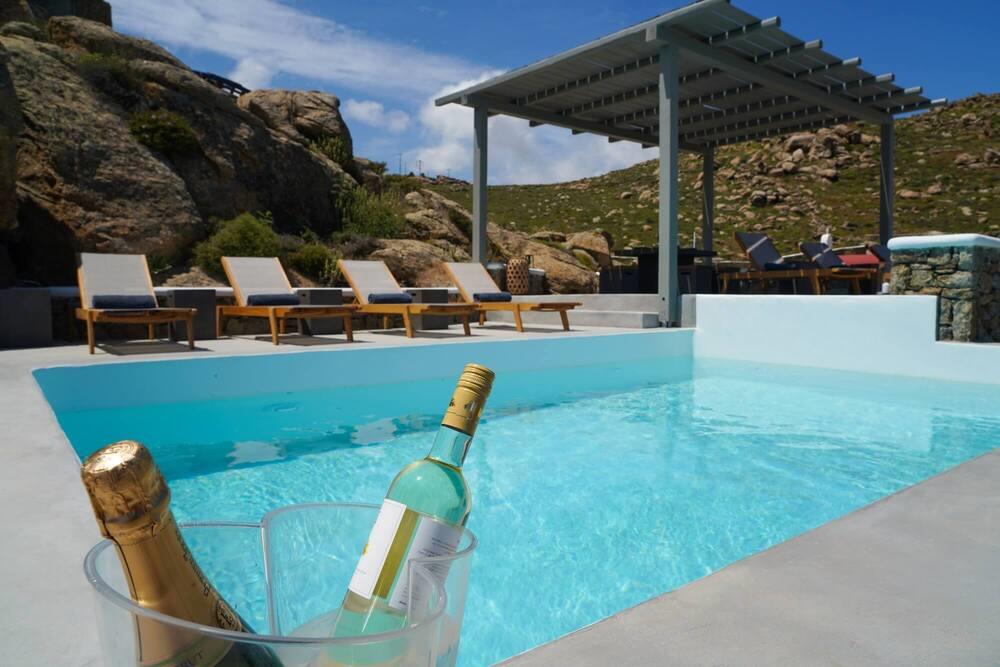 Paradise Estate: Villa Isabella