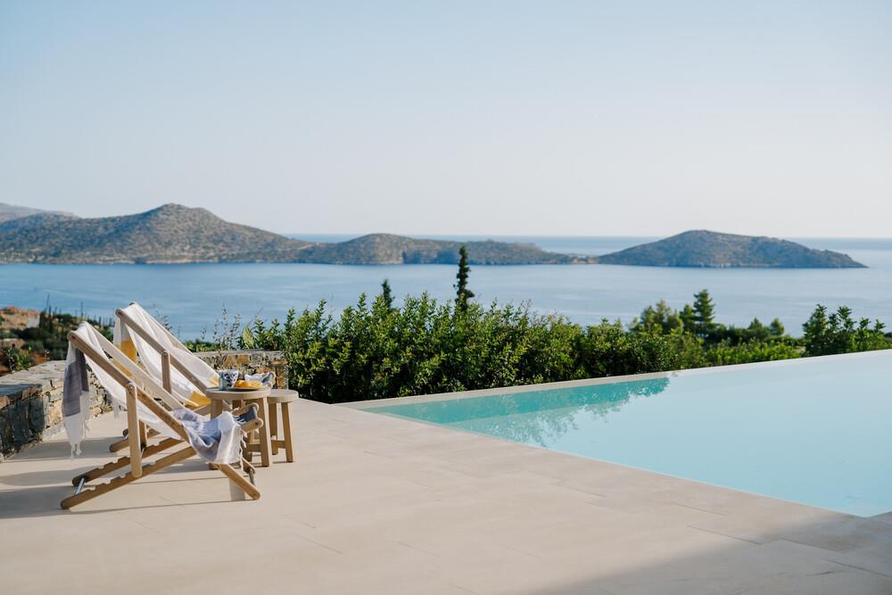 Monis Villa 1