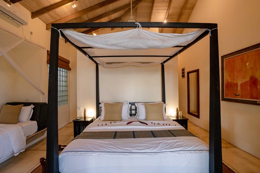 Ambalama Villa