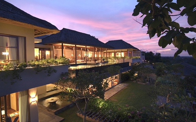The Longhouse