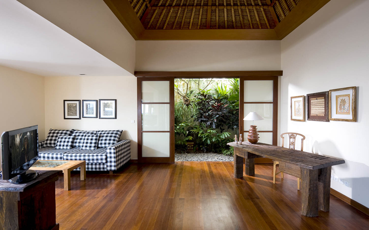 The Longhouse