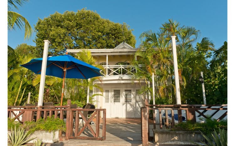 Bora Bora Beach Apartments