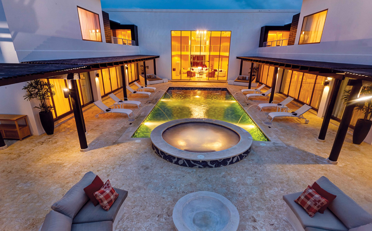 The Chic Mansion