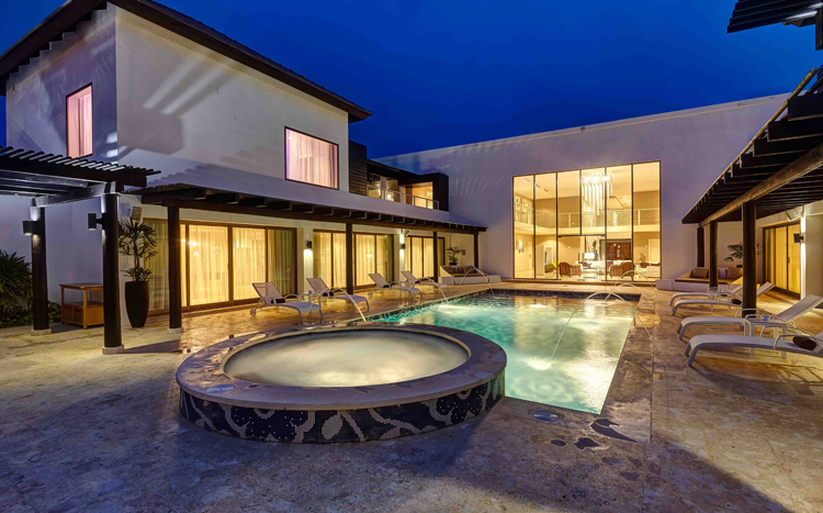 The Chic Mansion