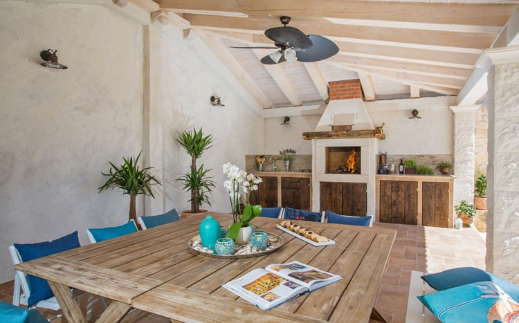 Villa Mistral