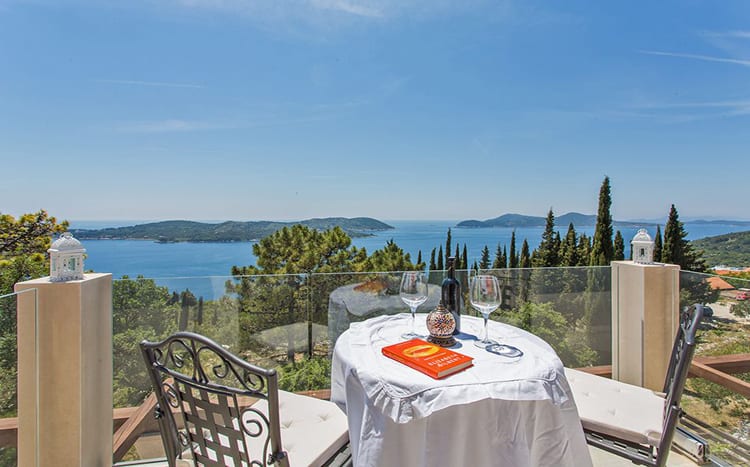 Villa Mistral
