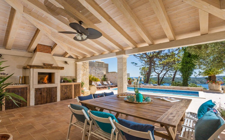 Villa Mistral