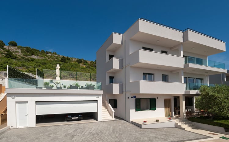 Villa Riviera