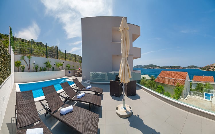 Villa Riviera