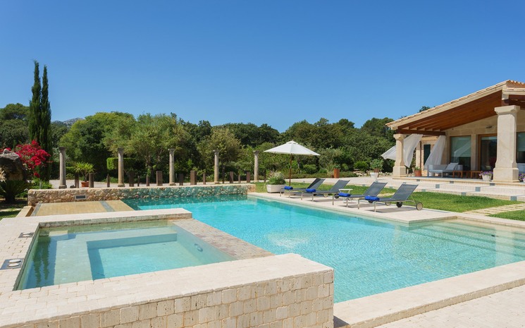 Villa Crystal