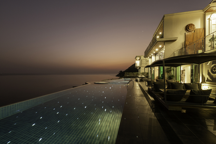 Villa W Collection