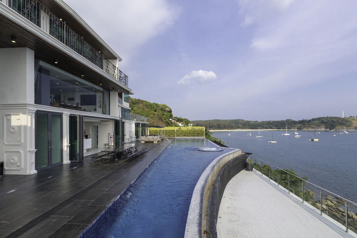 Villa W Collection