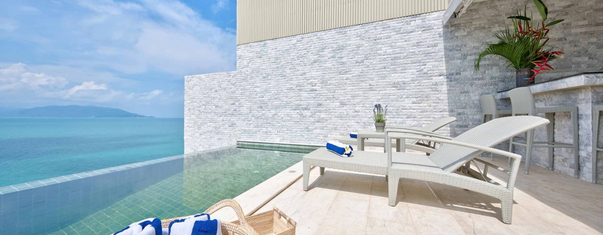 Samrong Beach Villa