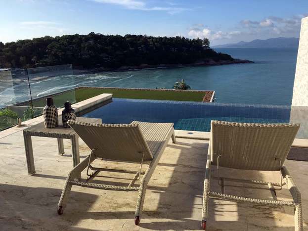 Samrong Beach Villa
