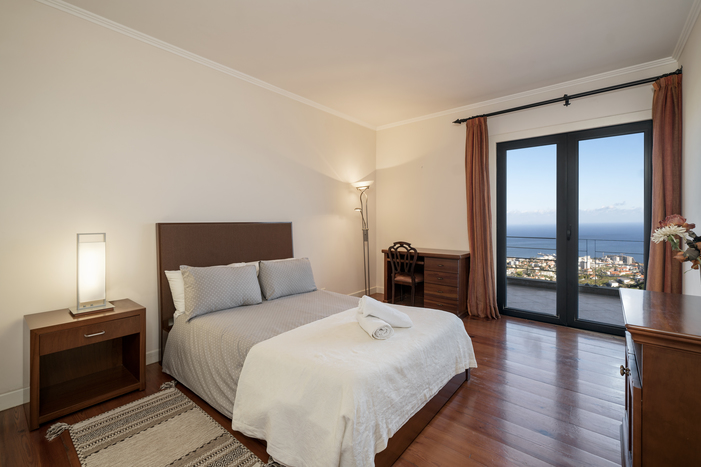 Villa Shine