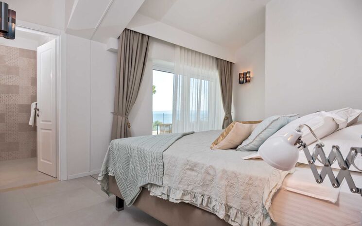Casa Blanca Brac