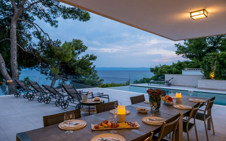 Casa Blanca Brac