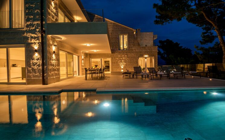 Casa Blanca Brac