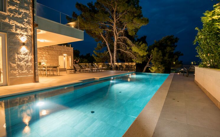 Casa Blanca Brac