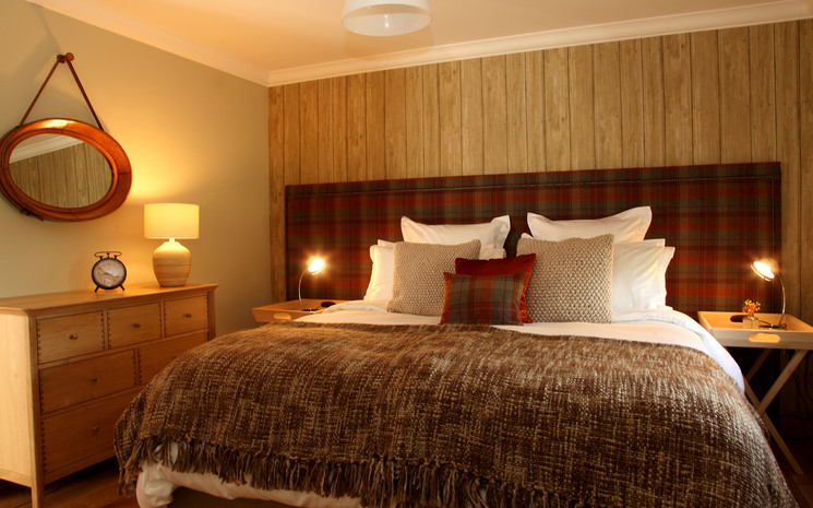 Hawkswood Country Estate – Hawkswood House, The Roundel and Bowhill