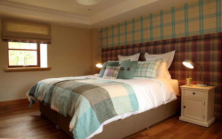 Hawkswood Country Estate – Hawkswood House, The Roundel and Bowhill