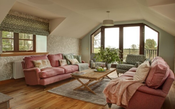 Hawkswood Country Estate – Hawkswood House, The Roundel and Bowhill