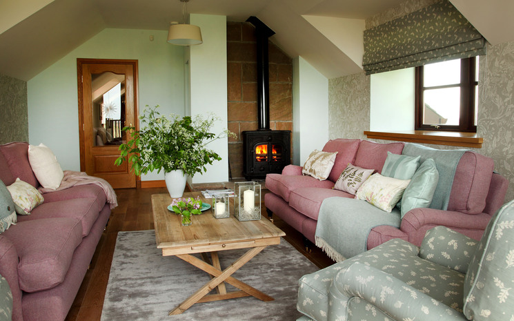 Hawkswood Country Estate – Hawkswood House, The Roundel and Bowhill