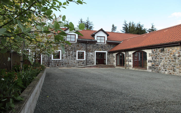 Hawkswood Country Estate – Hawkswood House, The Roundel and Bowhill