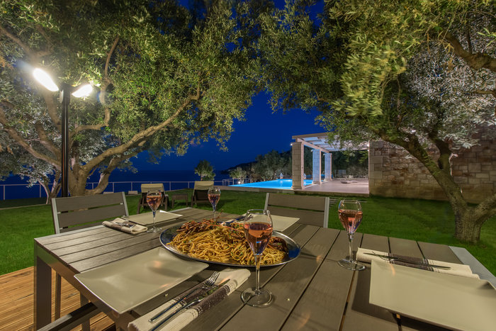 Avra Luxury Villa & Spa