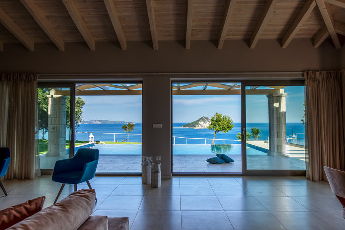 Avra Luxury Villa & Spa