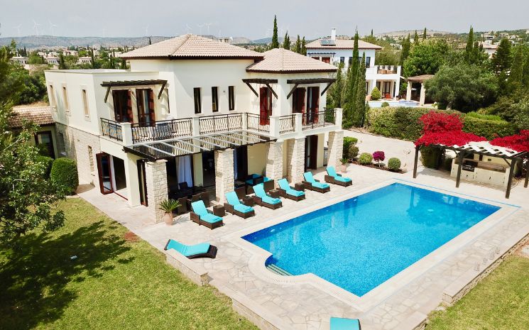 Aphrodite 723