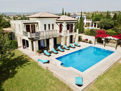 Aphrodite 723