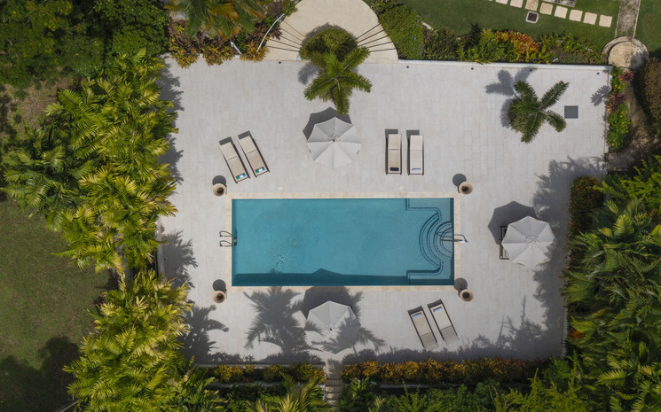 Capri Manor