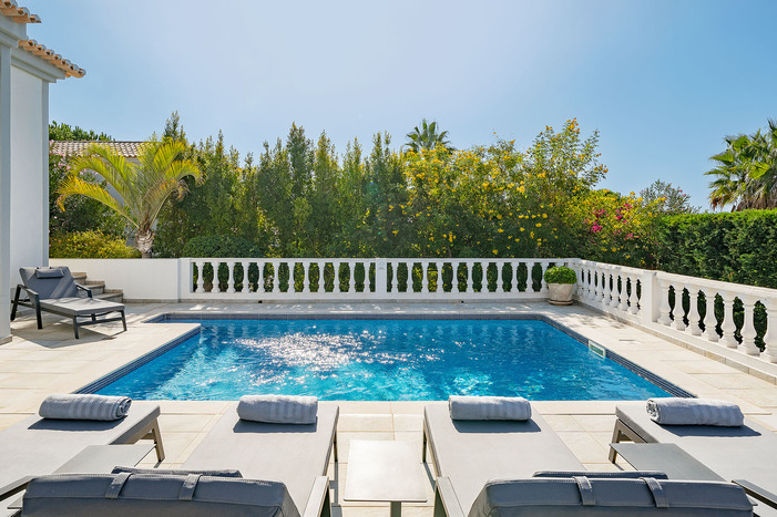 Villa Lola
