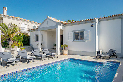 Villa Lola