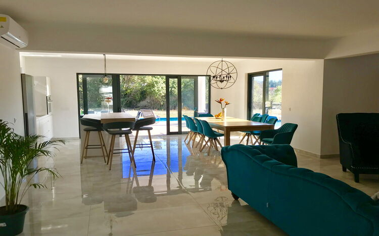 Villa Anya