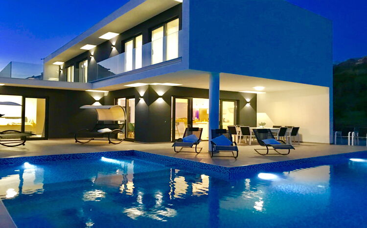 Villa Anya