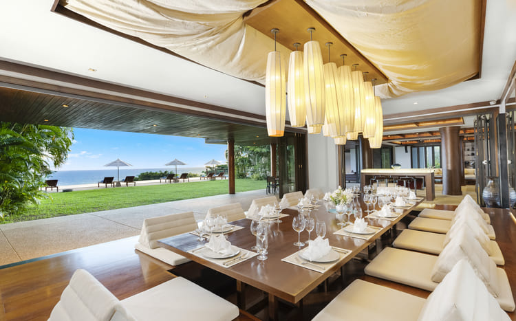 Villa Aye