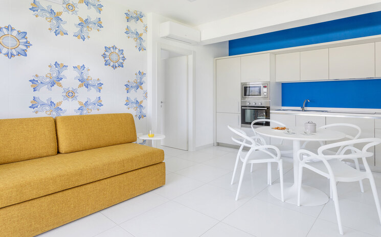 Villa Pearlescent