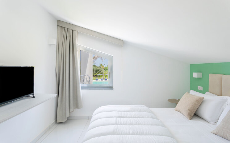 Villa Pearlescent