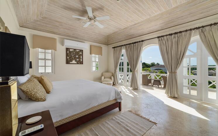 Mahogany Drive 15 Treetops